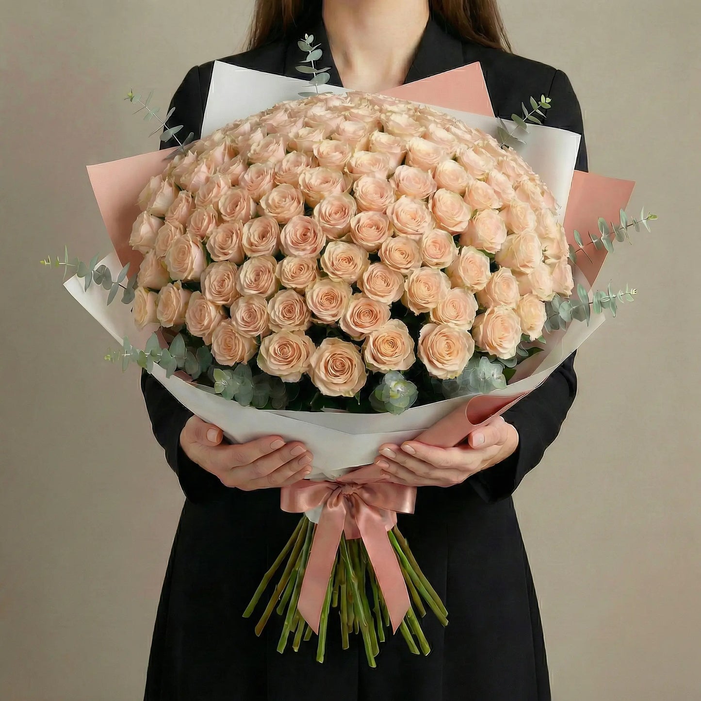High-End Bouquet of 50 Peach Roses